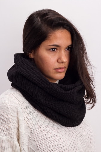 Knit Loop (Black) - Schal aus Strickstoff, Strickschal, Schlauchschal (M13)