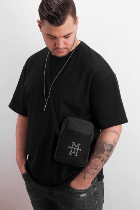 Pocket Pusher Bag Black Out Schwarz Brustbeutel Brusttasche Beltbag Bumbag wasserabweisend