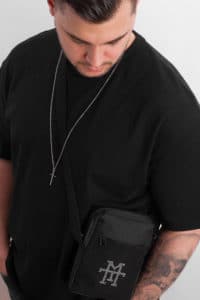Pocket Pusher Bag Black Out Schwarz Brustbeutel Brusttasche Beltbag Bumbag wasserabweisend