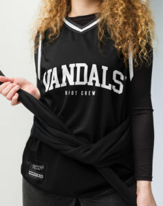 VANDALS-RIOT-CREW-TEAM-Jersey-BLACK-MODEL-4-600px